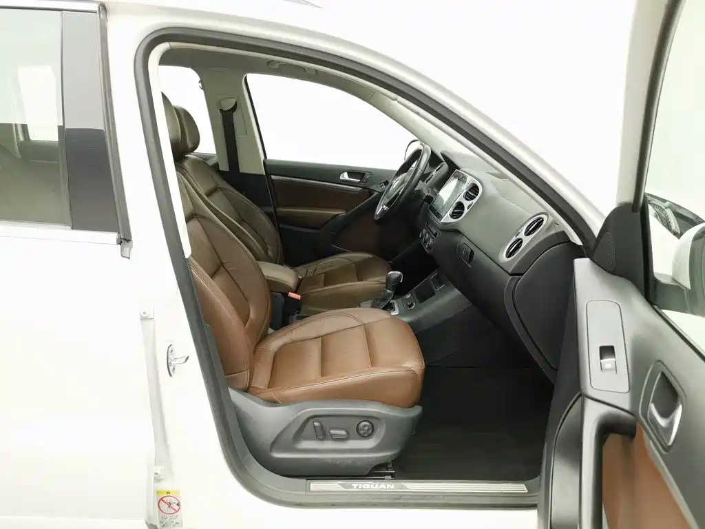 Фото 23 - Volkswagen Tiguan