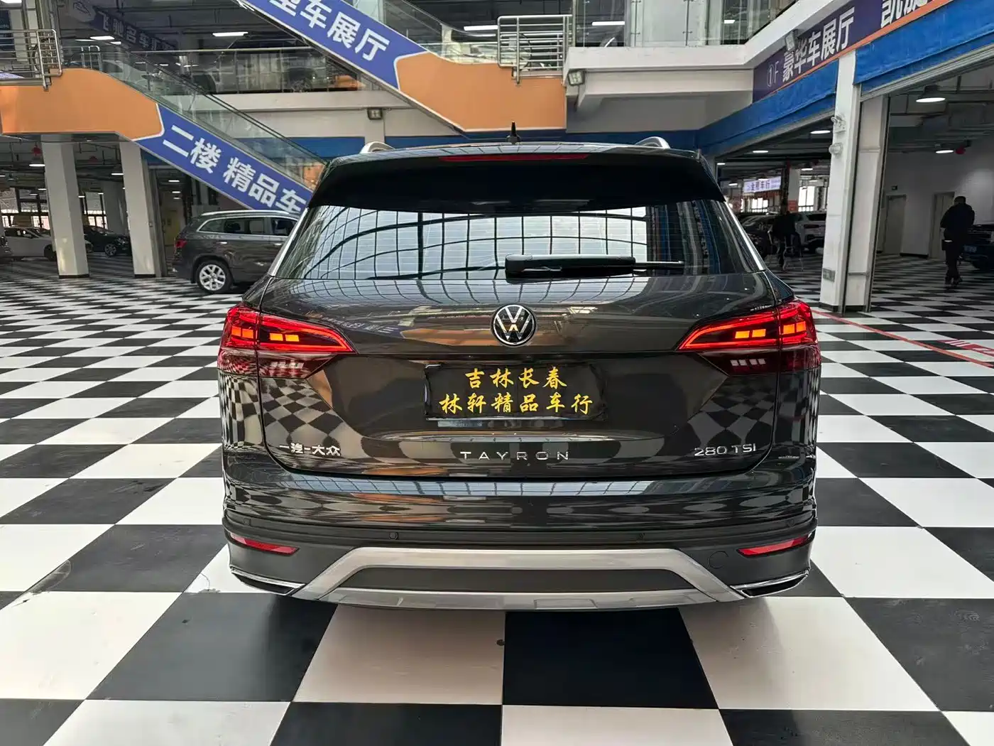 Volkswagen Tayron 2021 280TSI 2WD Luxury Smart Connect фото 15