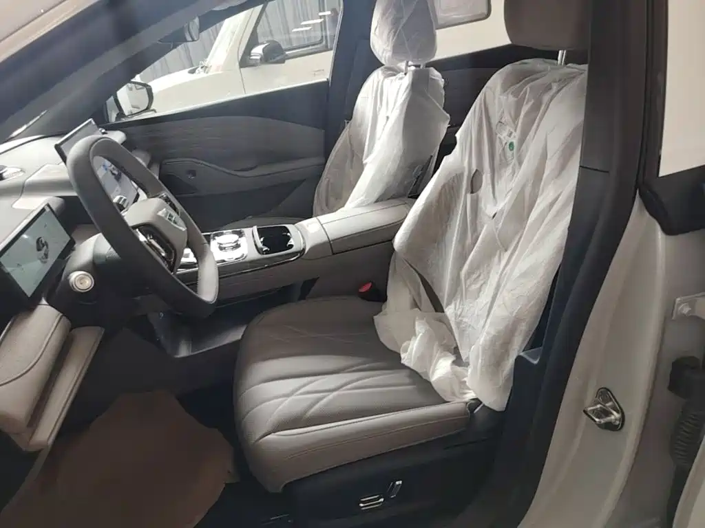 Geely Galaxy Galaxy Xingyao 8 2026 2025 60km EM-i Luxury Edition