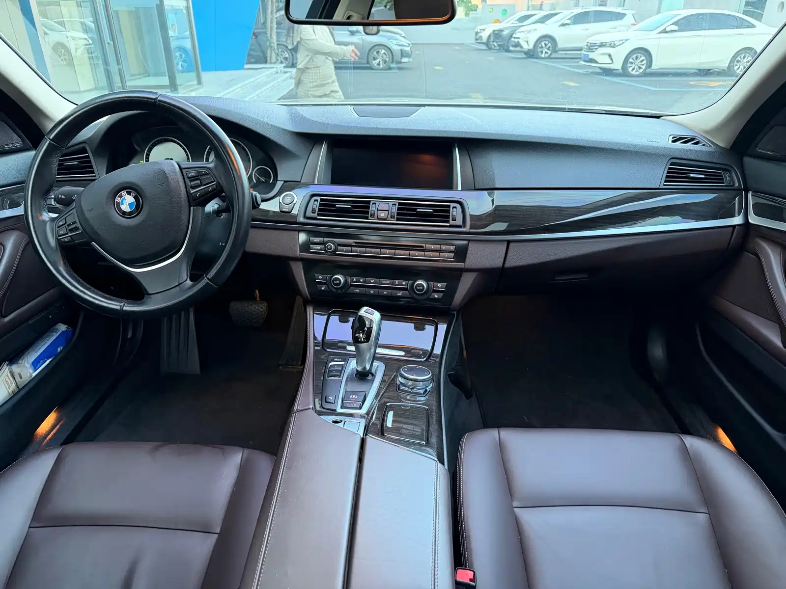 Фото 4 - BMW 5 Series New Energy
