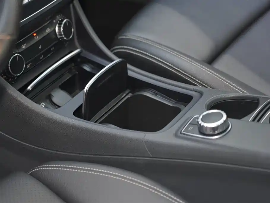 Mercedes-Benz GLA 2018 GLA 200 Dynamic фото 14