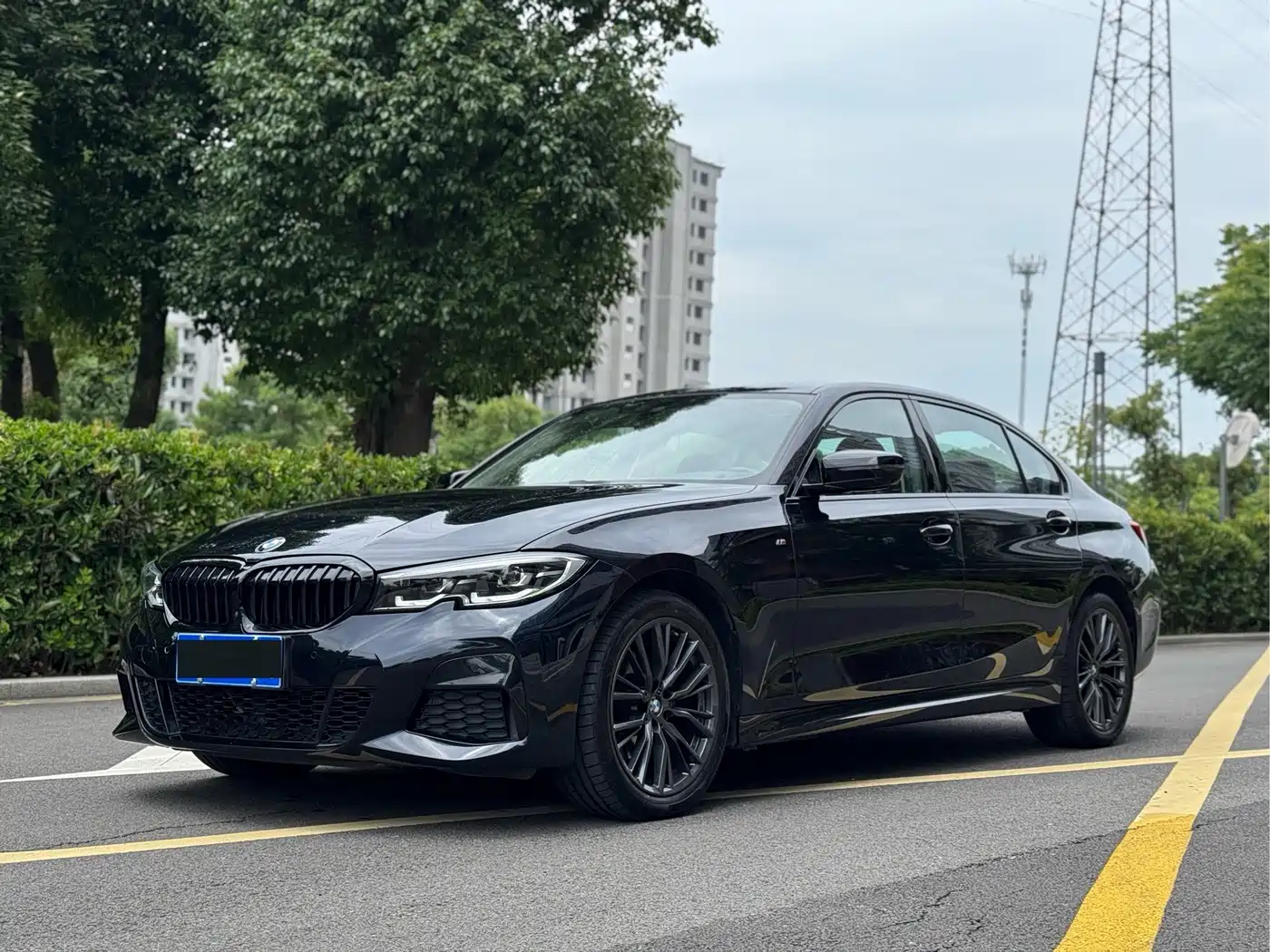 BMW 3 Series 2022 325Li M Sport Shadow Edition