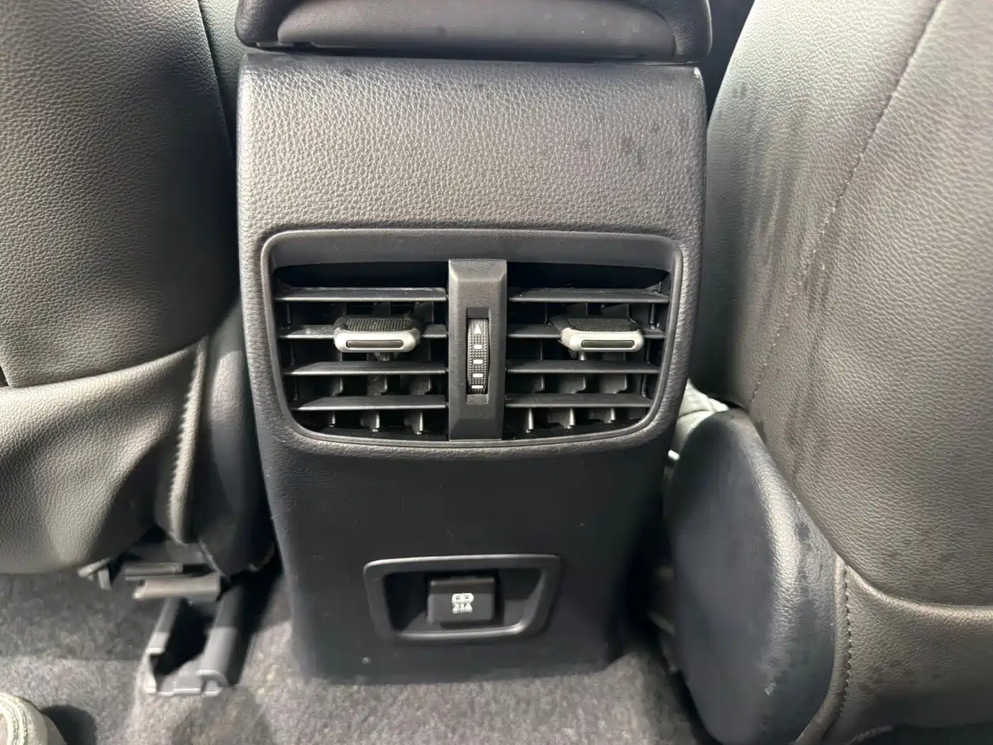 Toyota Levin 2022 185T CVT Luxury Edition фото 15