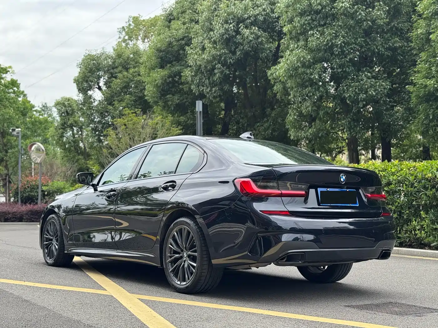 BMW 3 Series 2022 325Li M Sport Shadow Edition фото 10