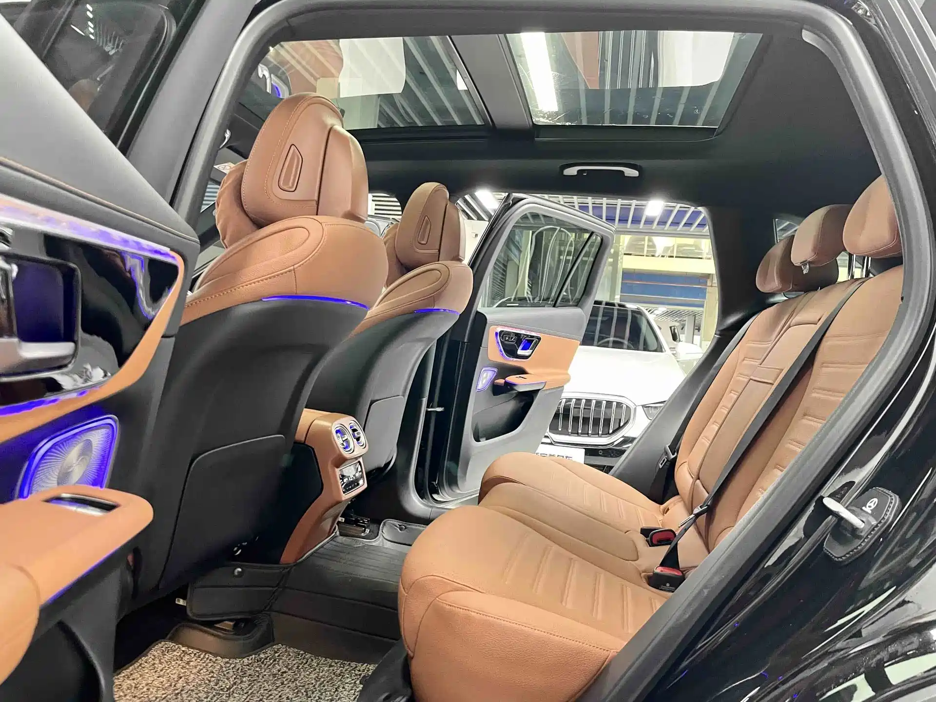 Фото 6 - Mercedes-Benz GLC