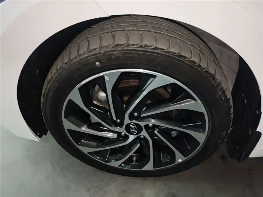 Hyundai Elantra 2020 1.4T DCT Dynamic·Vitality фото 23