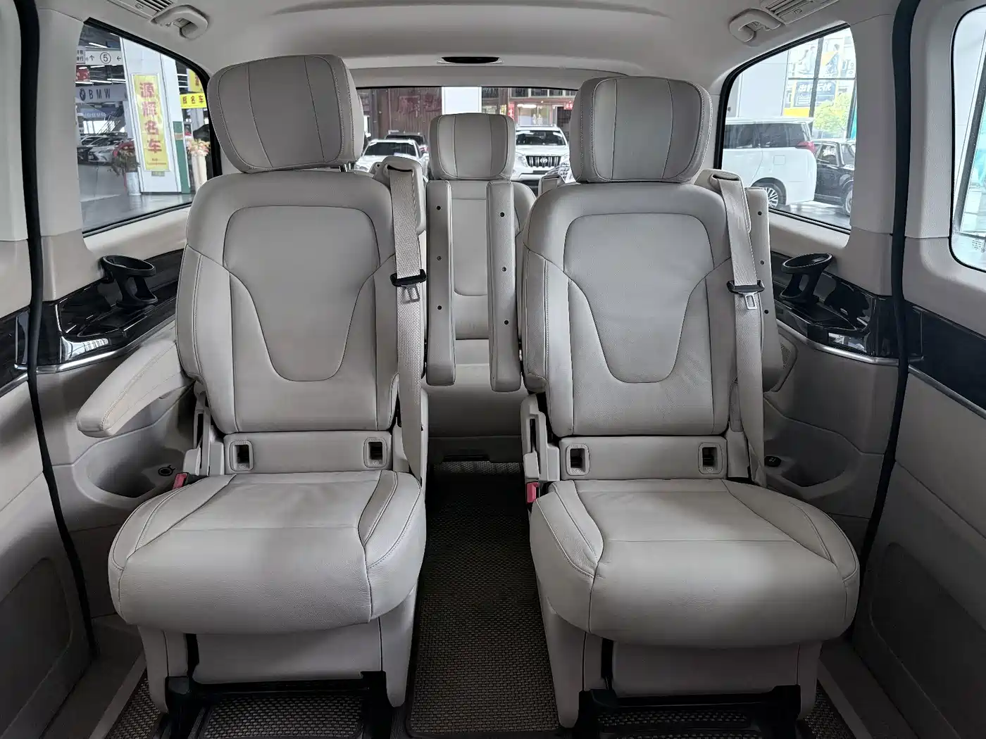Mercedes-Benz V-Class 2017 2016 V 260 Navigator