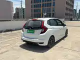 Photo 5 - Honda Fit