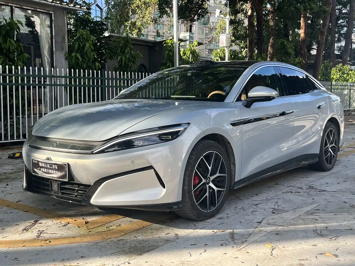 BYD Han L 2025