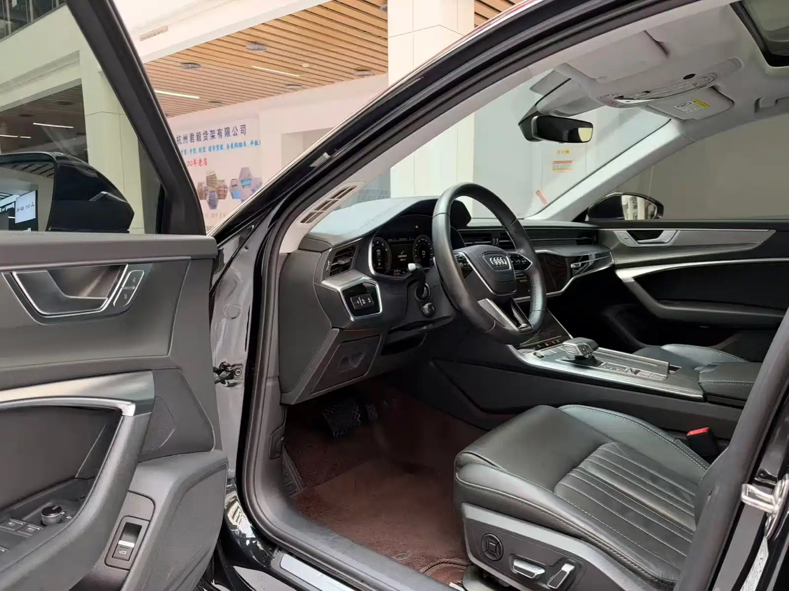 Фото 9 - Audi A6L