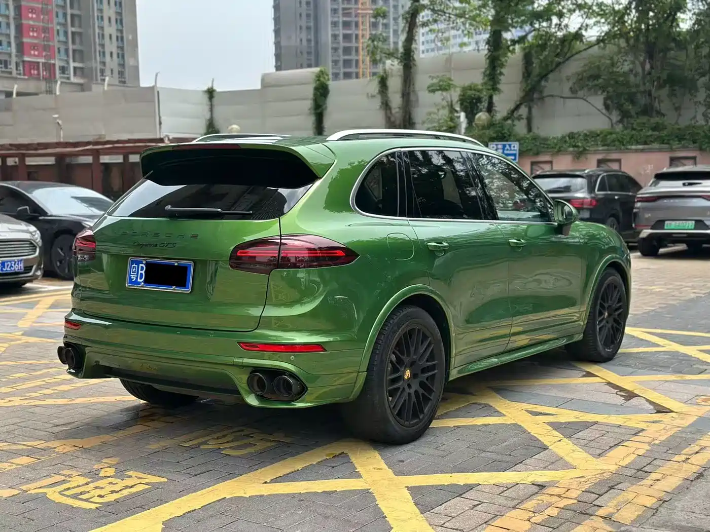 Porsche Cayenne 2015 Cayenne GTS 3.6T фото 11