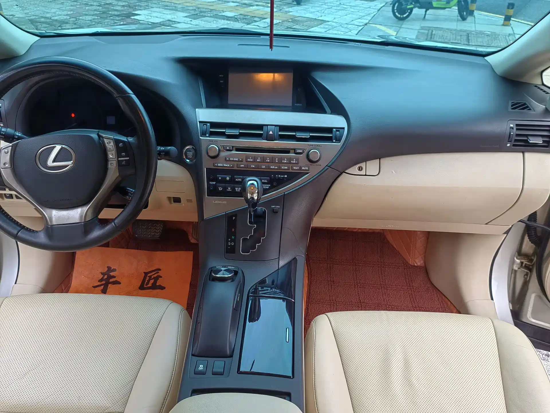 صورة 16 - Lexus RX Classic