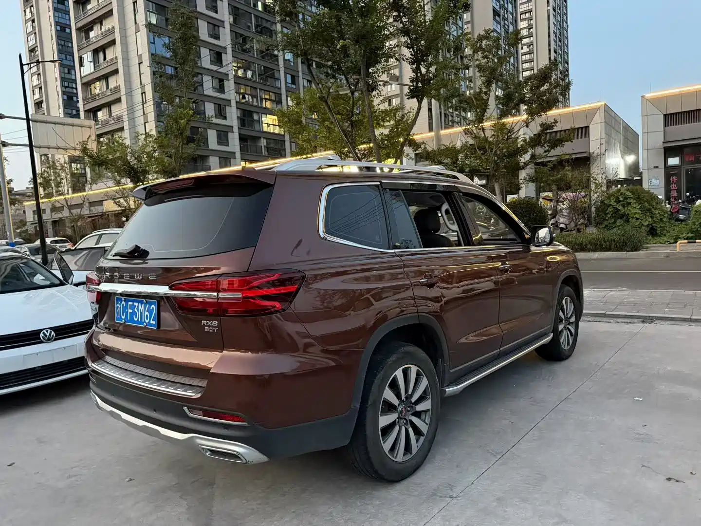 Фото 18 - Roewe RX8