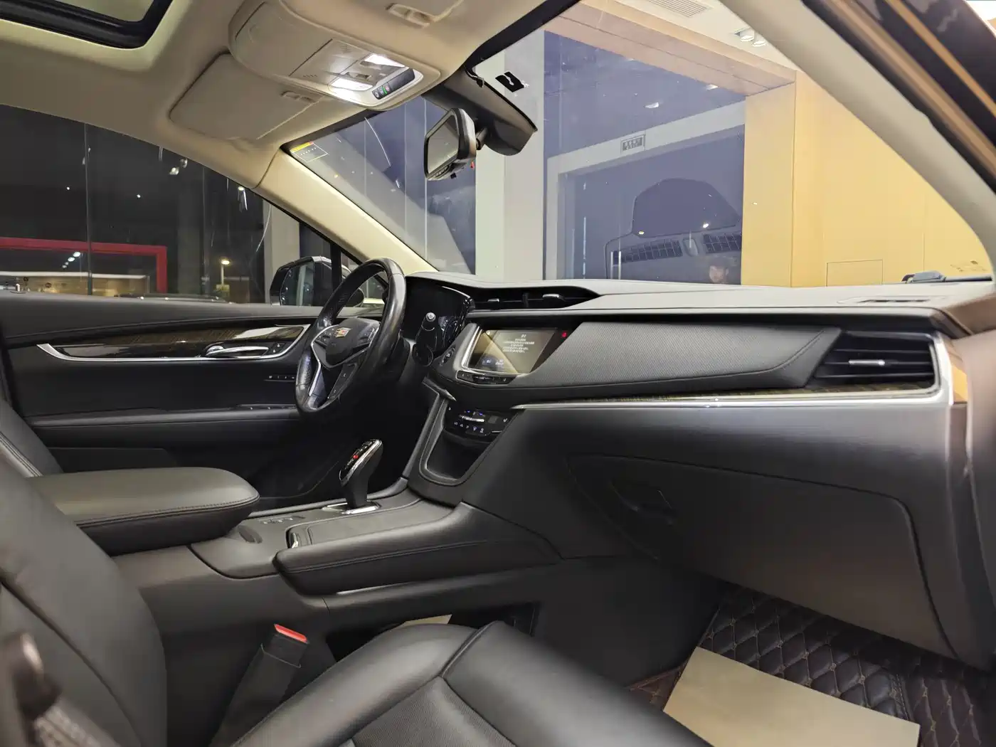 Cadillac XT5 2018 28T 4WD Luxury фото 33