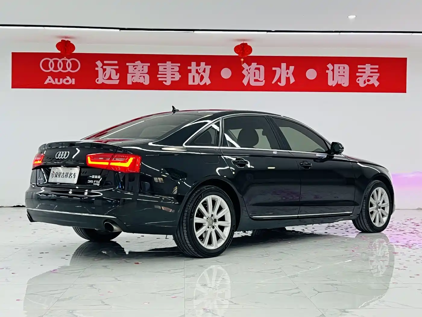 Фото 16 - Audi A6L