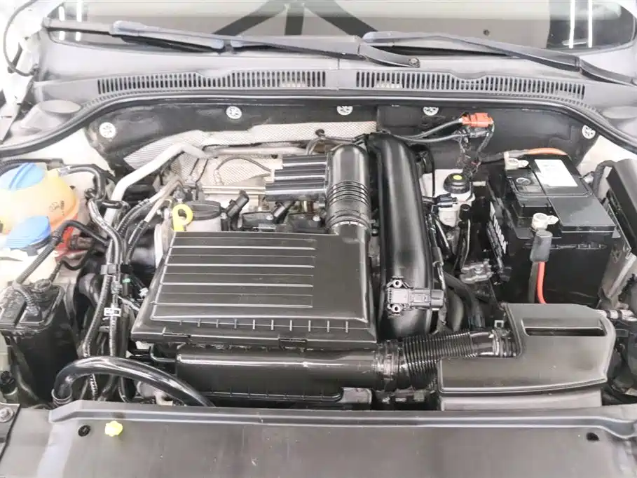 Volkswagen Sagitar 2015 230TSI Automatic Comfort фото 19