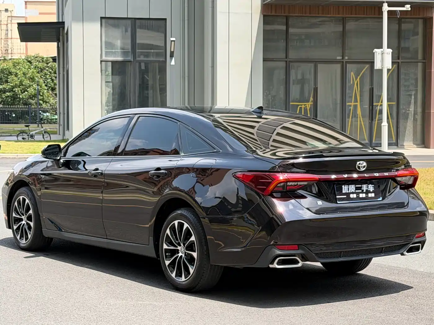 Toyota Avalon 2023 2.5L Luxury Edition фото 7