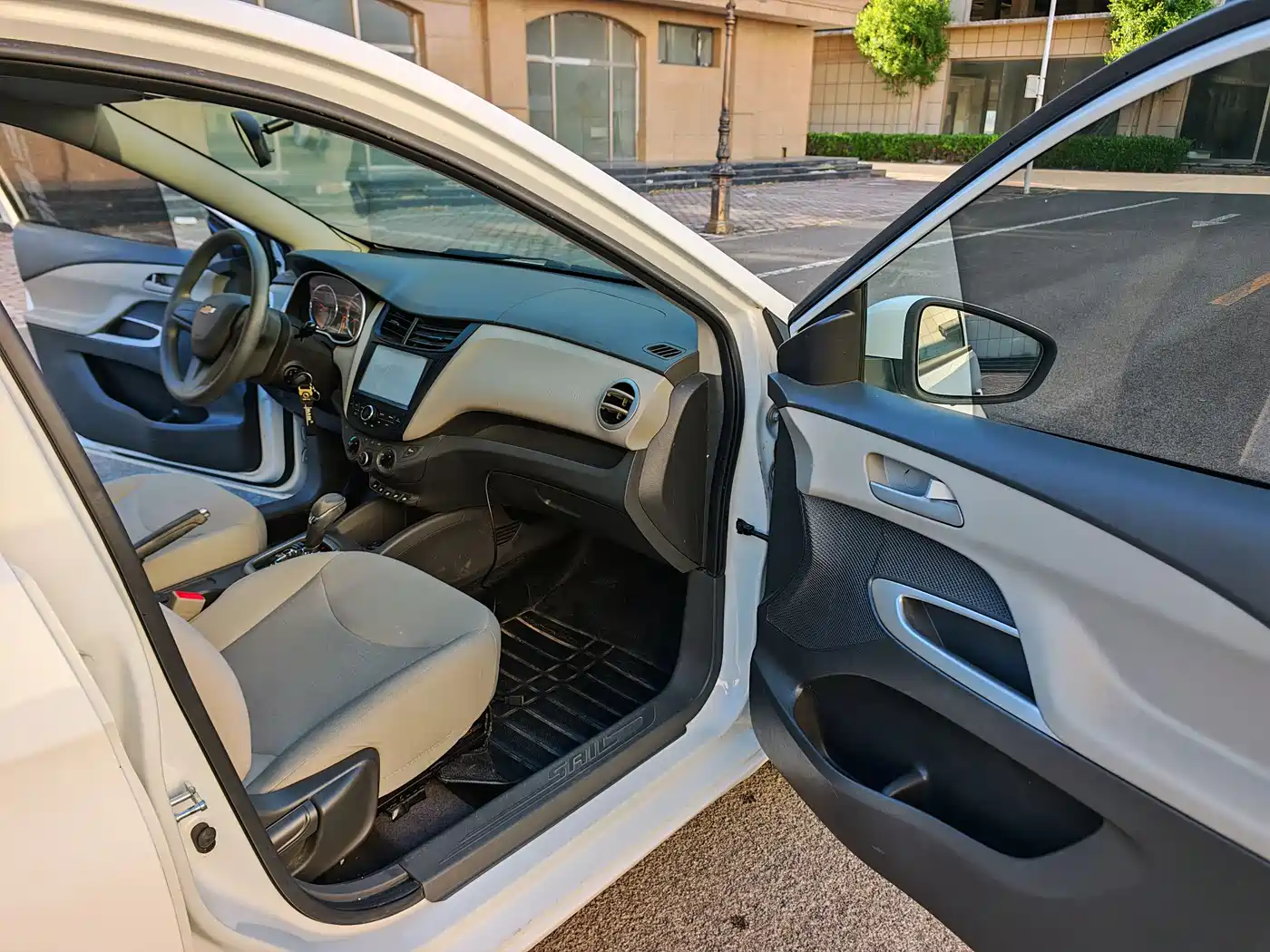 Chevrolet Sail 2015 Sail 3 1.3L AMT Ideal Edition фото 14