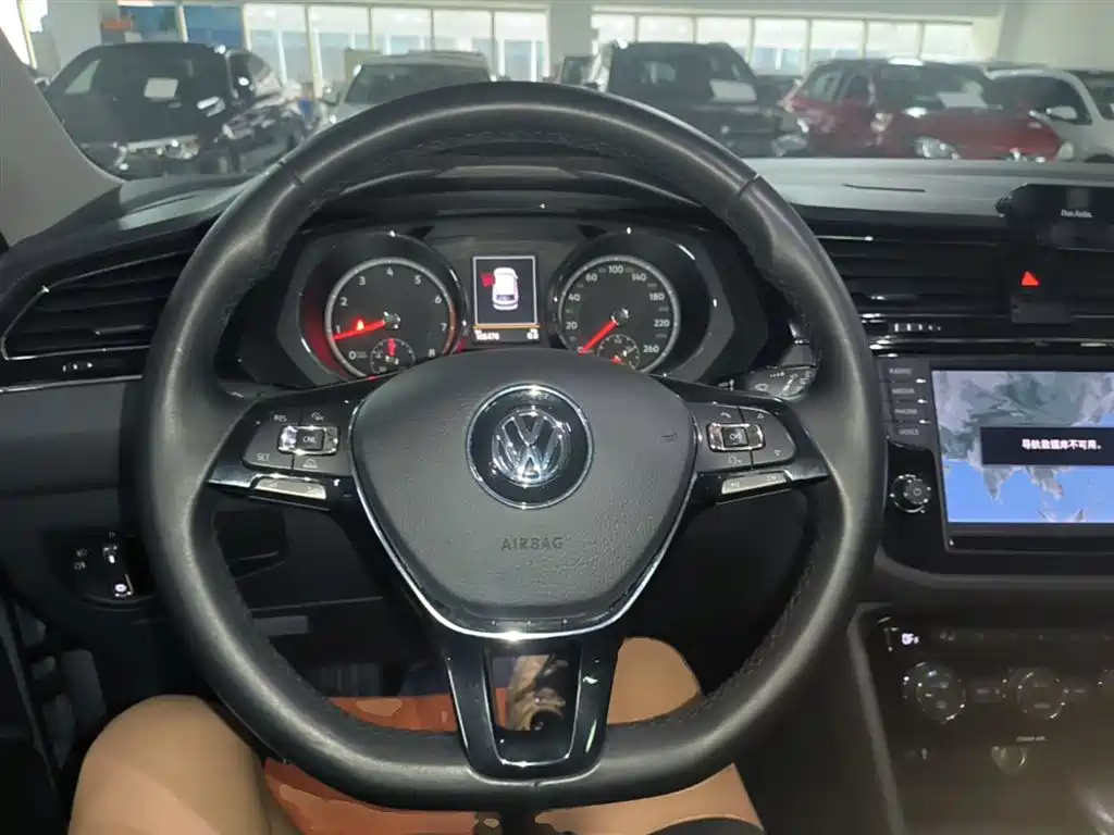 Volkswagen Tiguan L 2018 380TSI Automatic AWD Luxury Edition фото 11