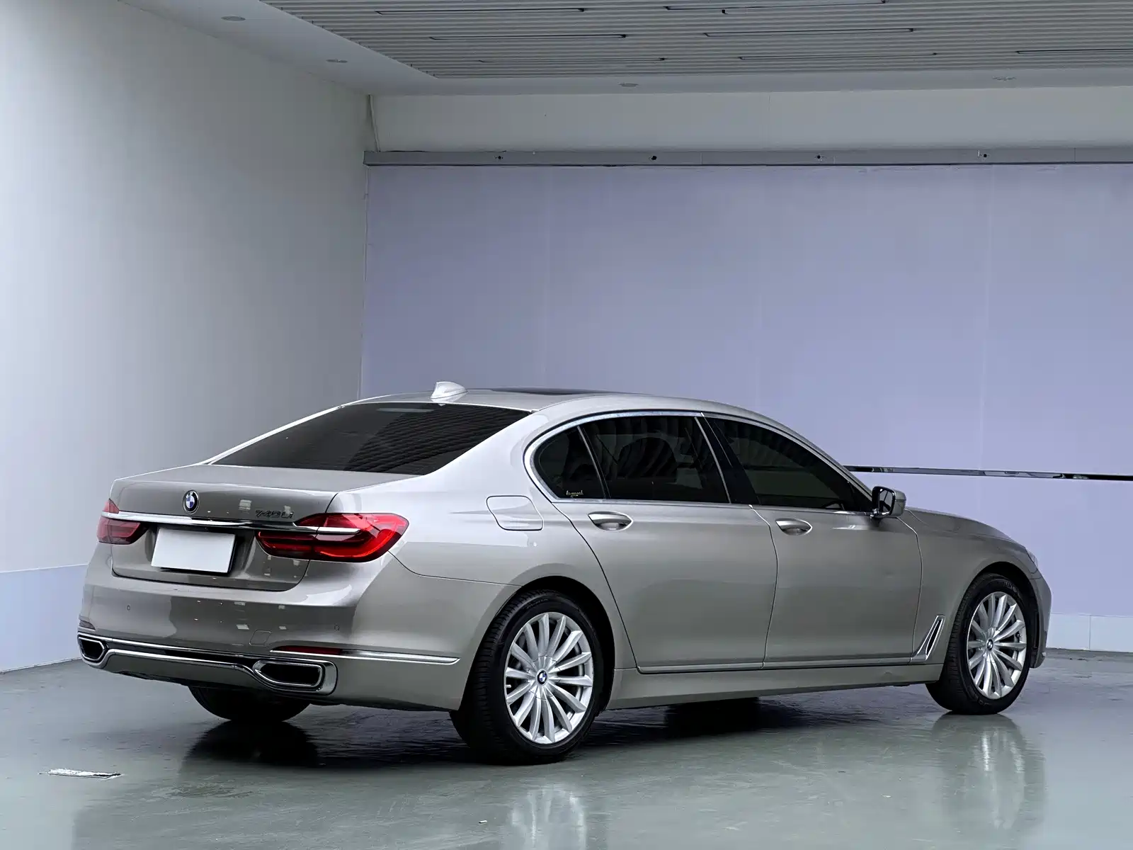 Фото 6 - BMW 7 Series
