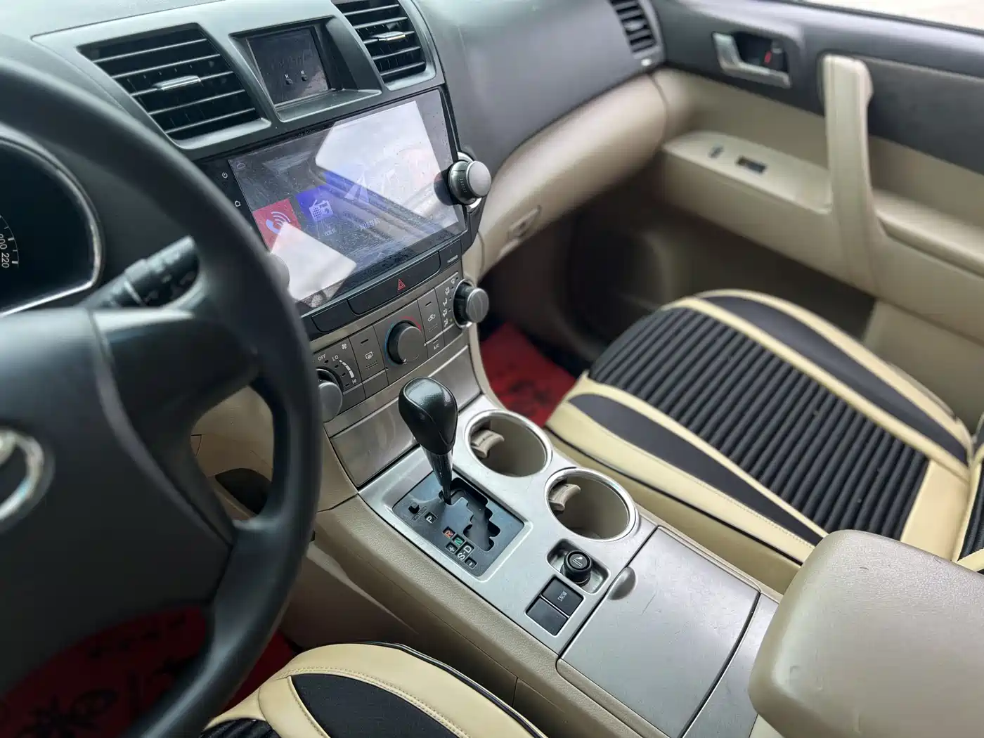 Toyota Highlander 2013 2.7L 2WD 5-seater Purple Gold Edition фото 9