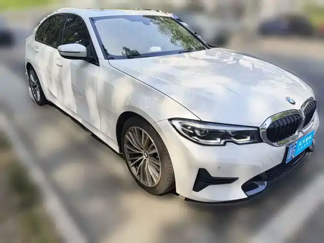 BMW 3 Series 2021 320i Sport Package — фото 3