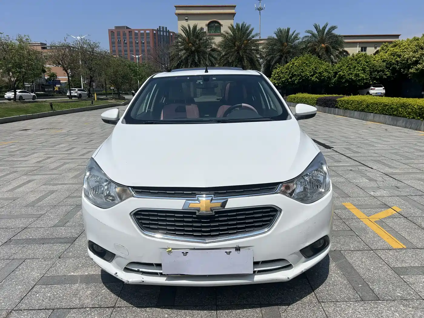 Chevrolet Sail 2015 Sail 3 1.5L AMT Happiness Sunroof Edition фото 2