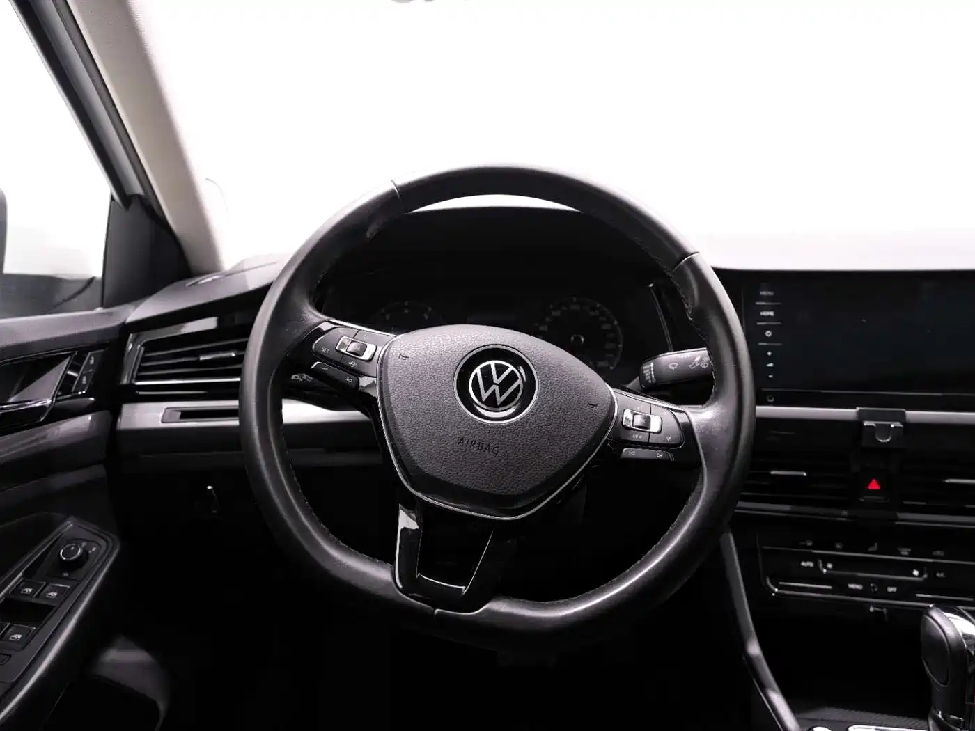Volkswagen Bora 2021 1.5L Automatic Elite Smart Edition фото 24