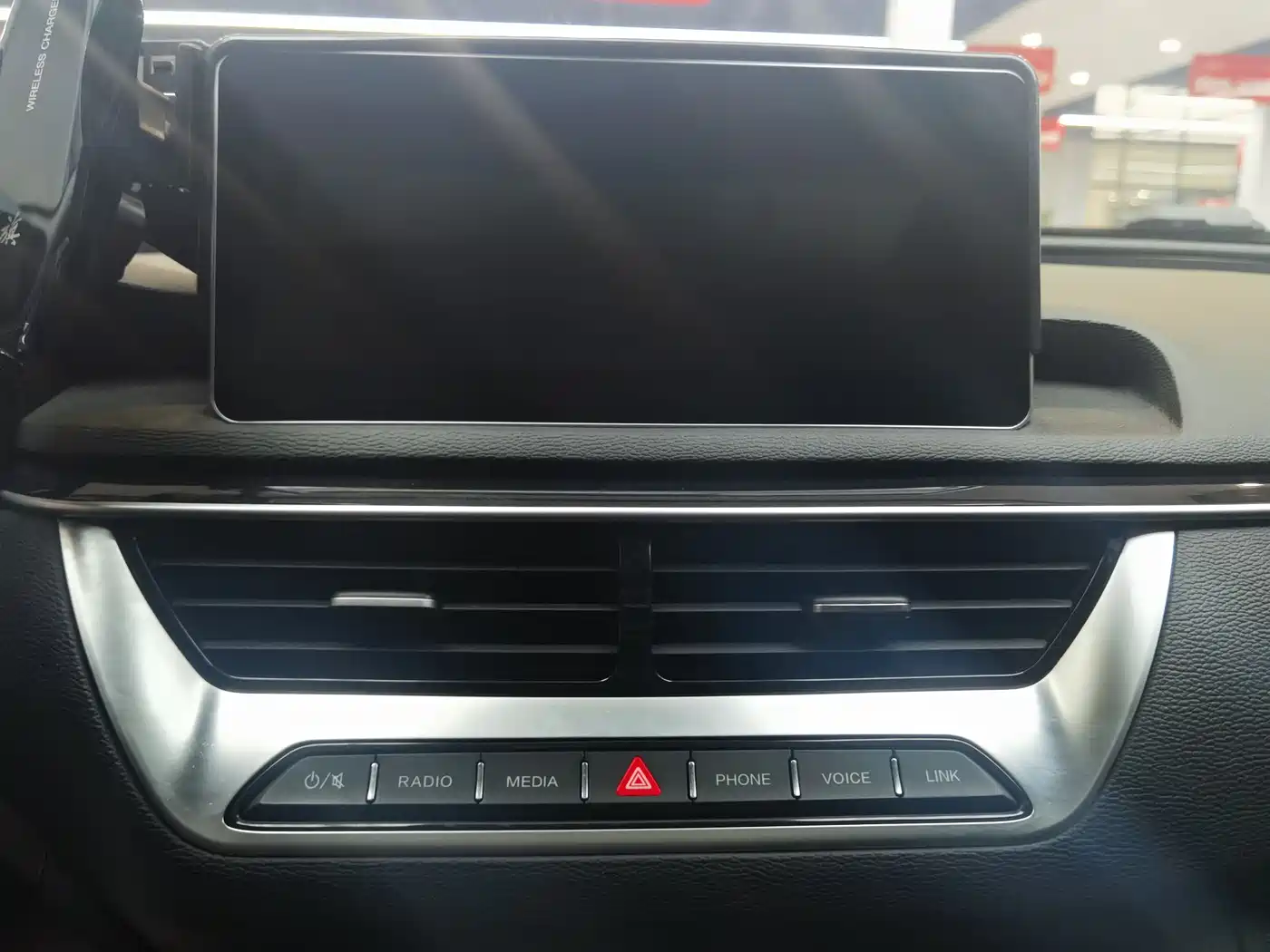 Hongqi H5 2020 1.8T Automatic Smart Connection Qi Rhythm Edition фото 9