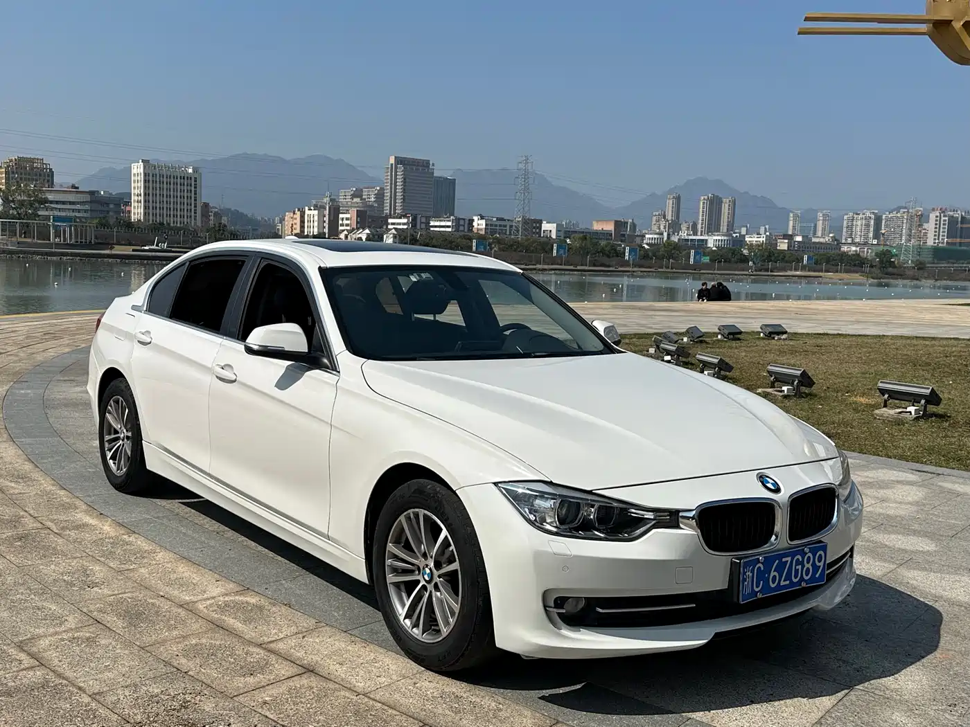 BMW 3 Series 2013 Facelift 320Li Style Design Package фото 3