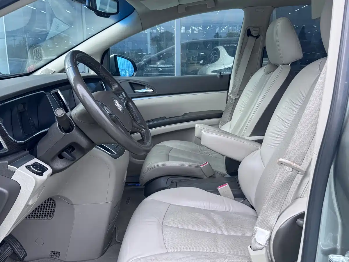 Buick GL8 2011 2011 3.0L XT Luxury Business Flagship