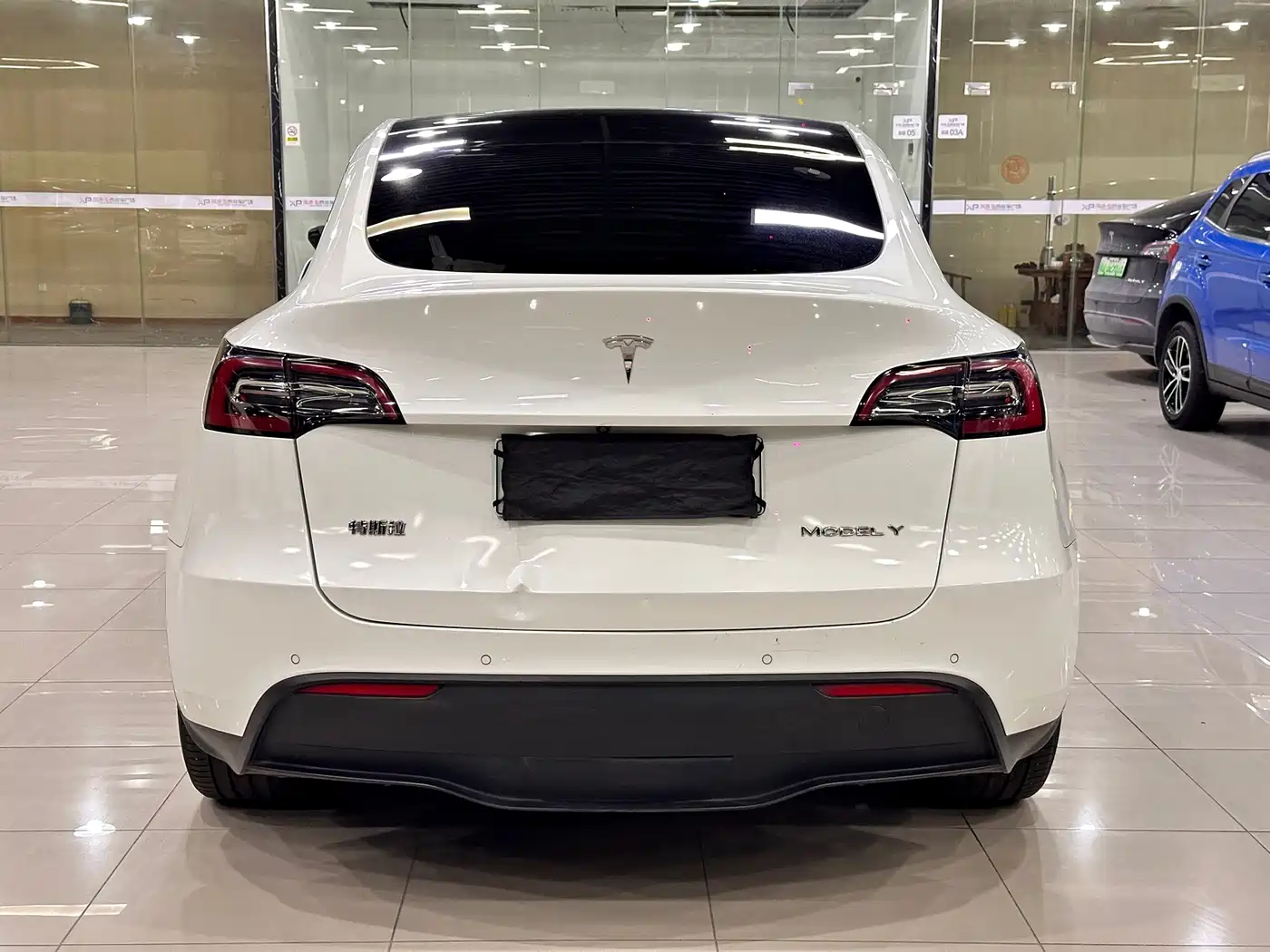 Фото 10 - Tesla Model Y