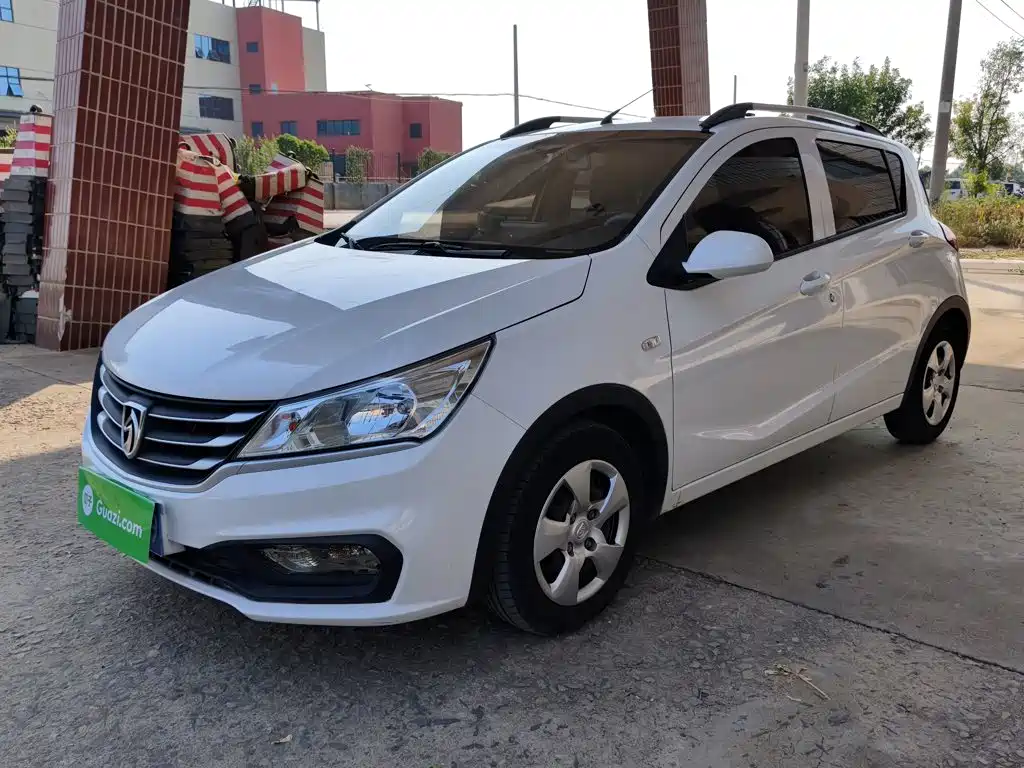 Фото 2 - Baojun 310