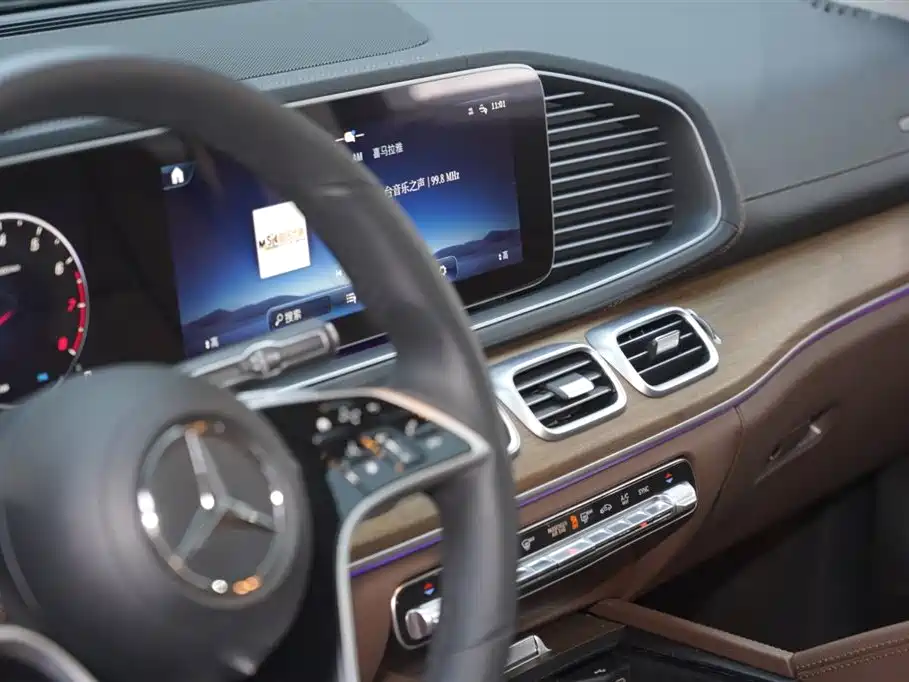 Mercedes-Benz GLE 2024 GLE 450 4MATIC Fashion фото 13