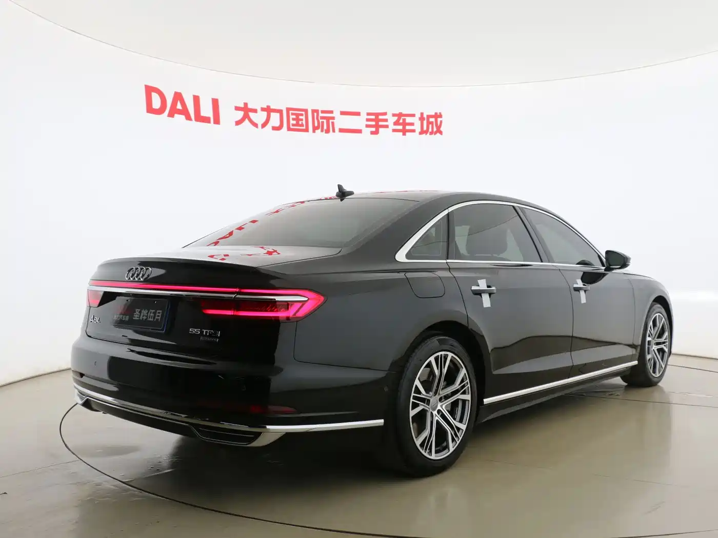 Audi A8 2018 A8L 55 TFSI quattro Launch Premium фото 12