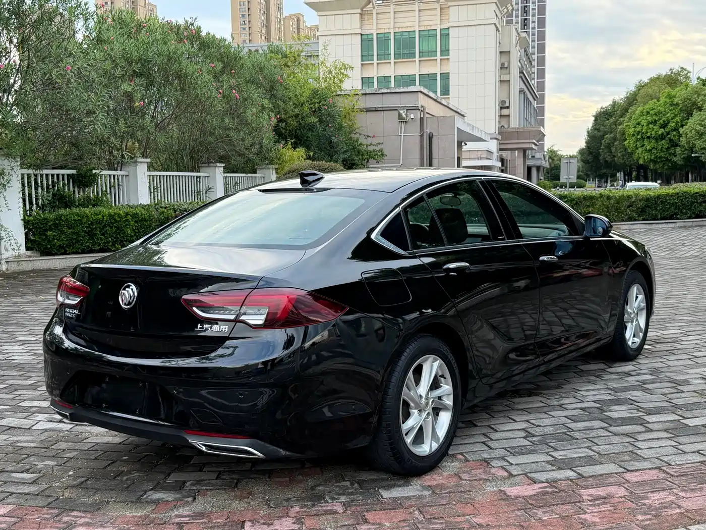 Фото 13 - Buick Regal