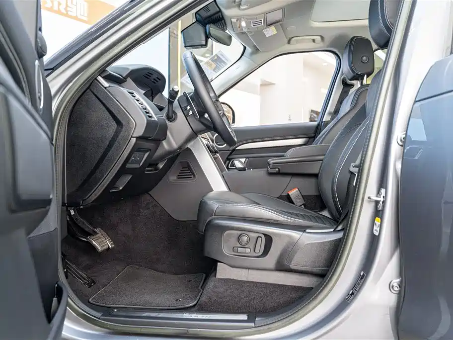 Land Rover Discovery 2023 Facelift 360PS R-Dynamic S фото 16