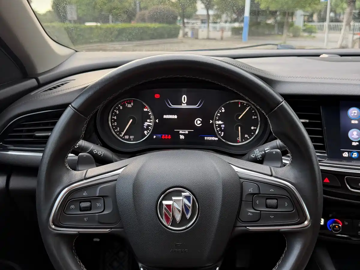 Фото 10 - Buick Regal