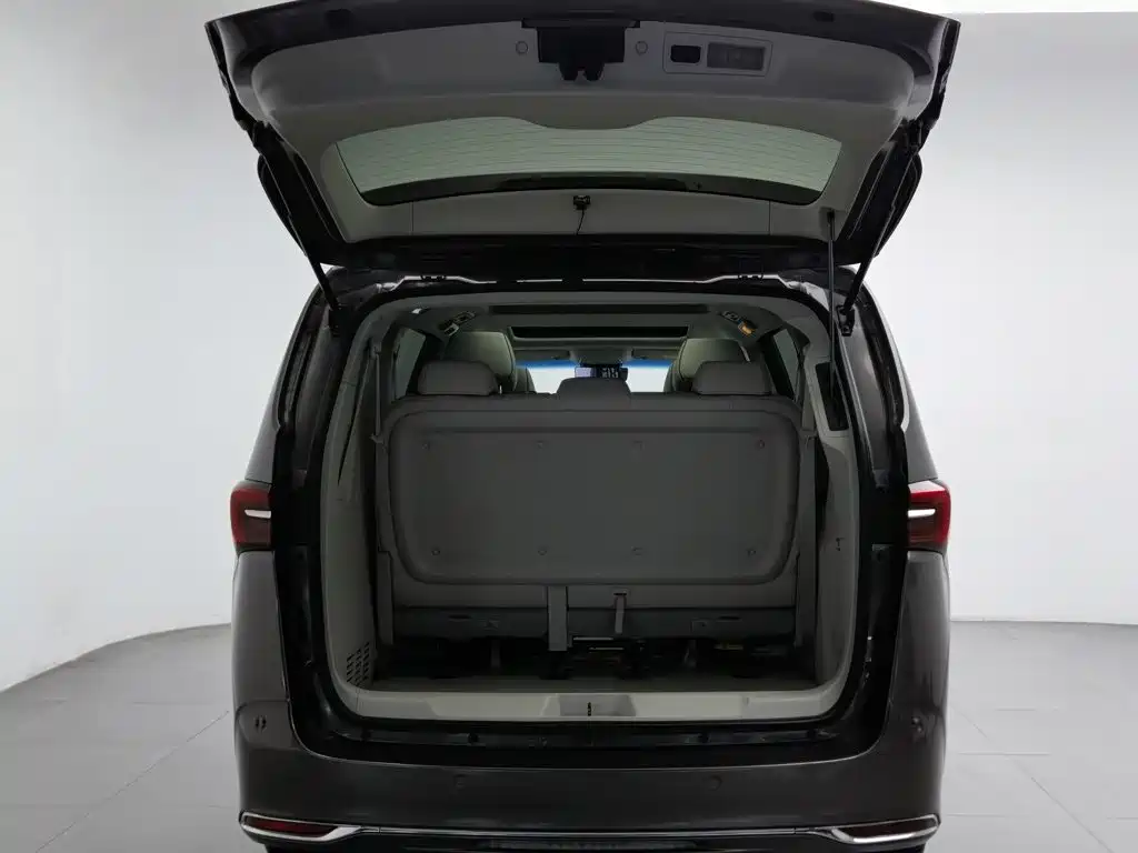 Photo 16 - Buick GL8
