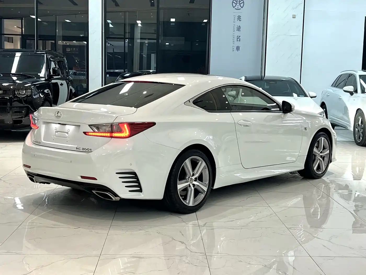 Lexus RC 2016 200t F SPORT Edition фото 7