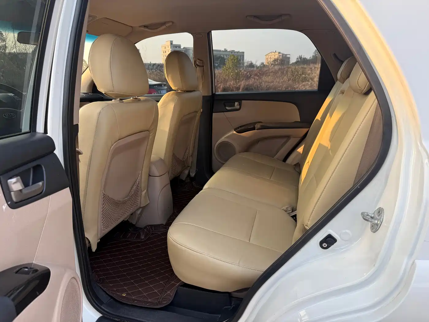 Kia Sportage 2013 2.0L Automatic 2WD GL фото 9