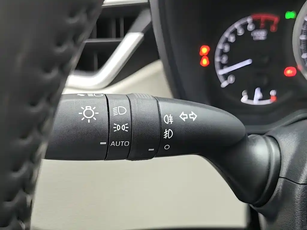 Photo 21 - Toyota Corolla