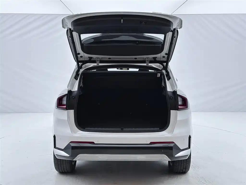 BMW X1 2023 sDrive20Li X Design Package фото 8