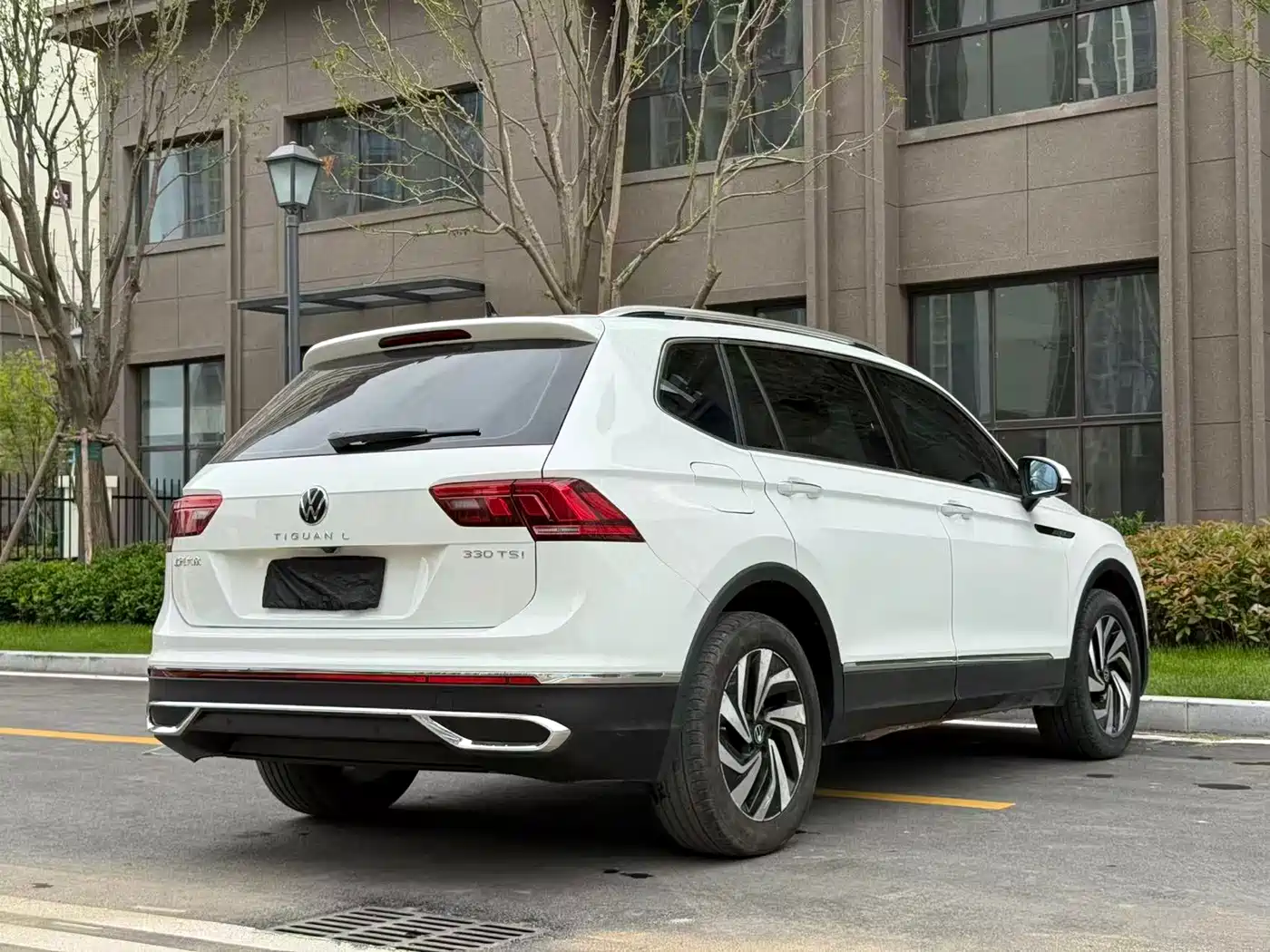 Volkswagen Tiguan L 2023 300TSI Automatic 2WD Smart Enjoyment Edition фото 9