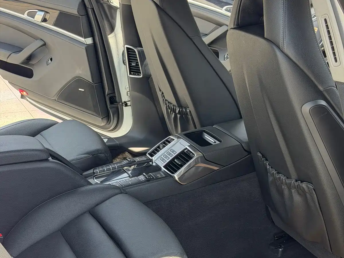 Porsche Panamera 2014 Panamera S Executive 3.0T фото 15