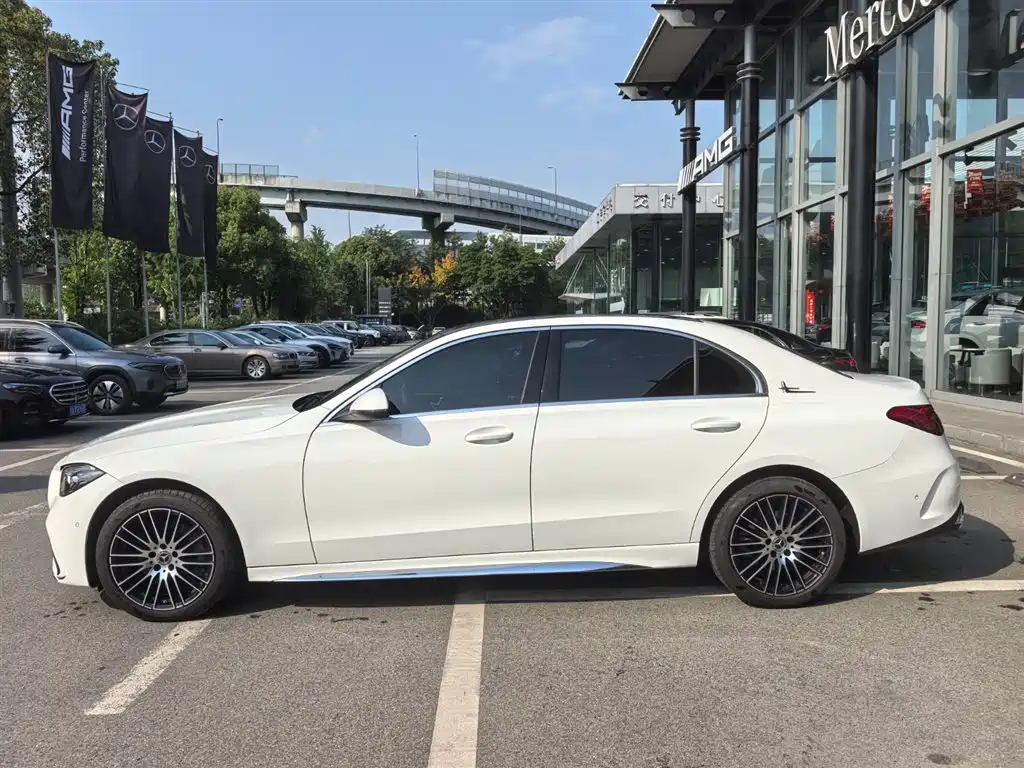 Mercedes-Benz C-Class 2024 C 260 L Sport фото 6