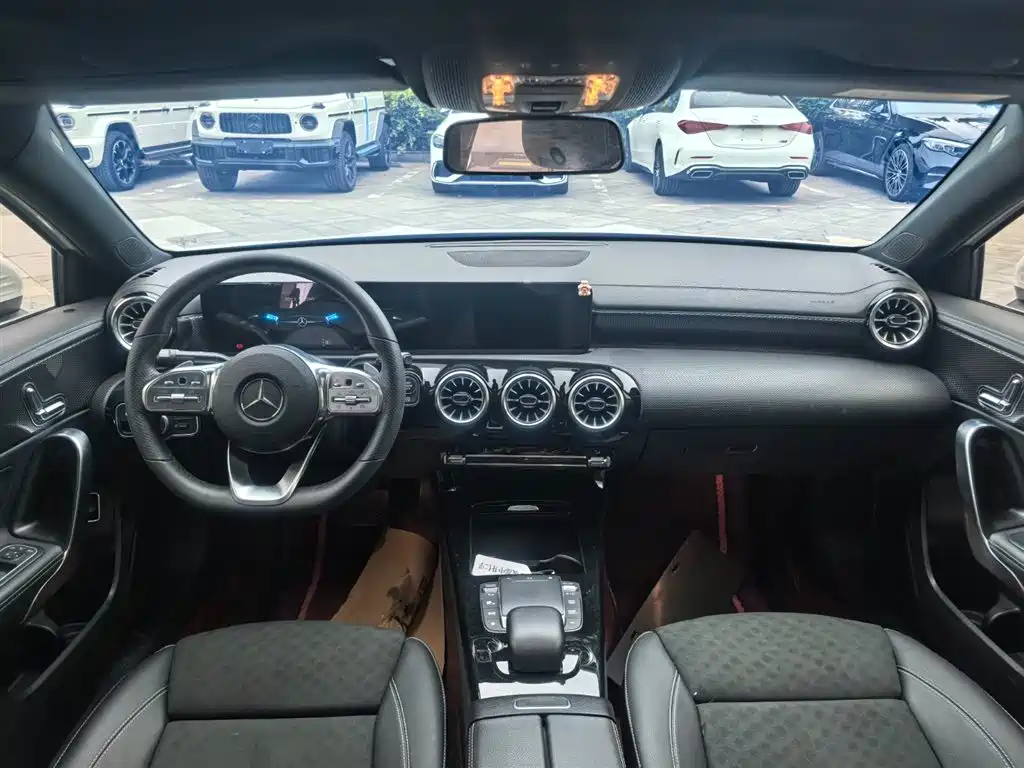 Mercedes-Benz A-Class 2023 A 200 L Fashion фото 12