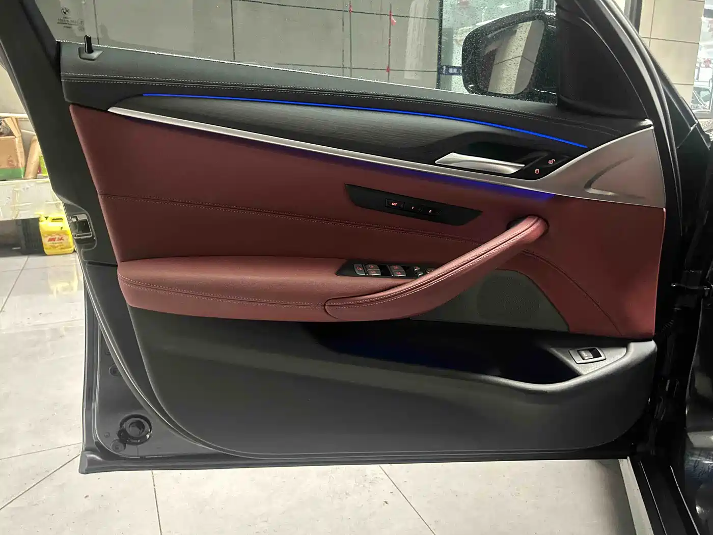 BMW 5 Series 2023 530Li Leading M Sport Package фото 18