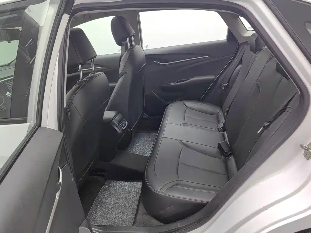 Фото 15 - Buick Excelle