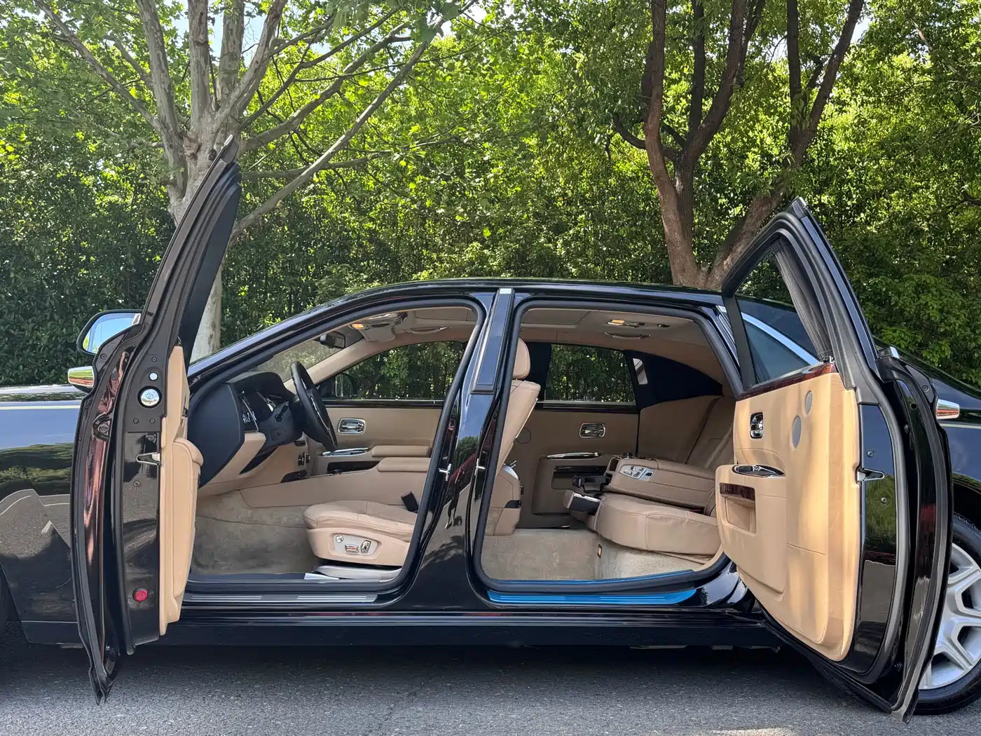 Rolls-Royce Ghost 2012 2012 6.6T Extended Version
